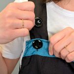 Tikima-Trimme-forklæde-Sort-Turkis-blå-1